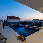Ap With Pool Zadar Nin Villa *
