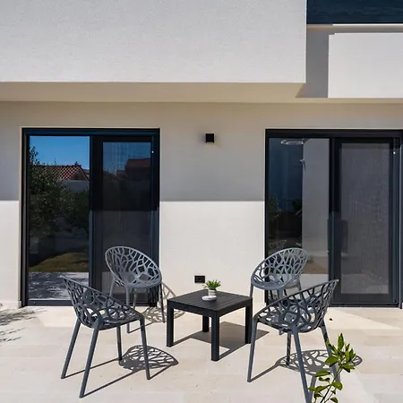 Ap With Pool Zadar Nin Villa
