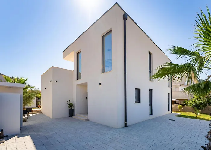 Ap With Pool Zadar Nin Вилла *