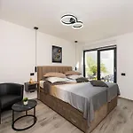 Ap With Pool Zadar Nin Villa