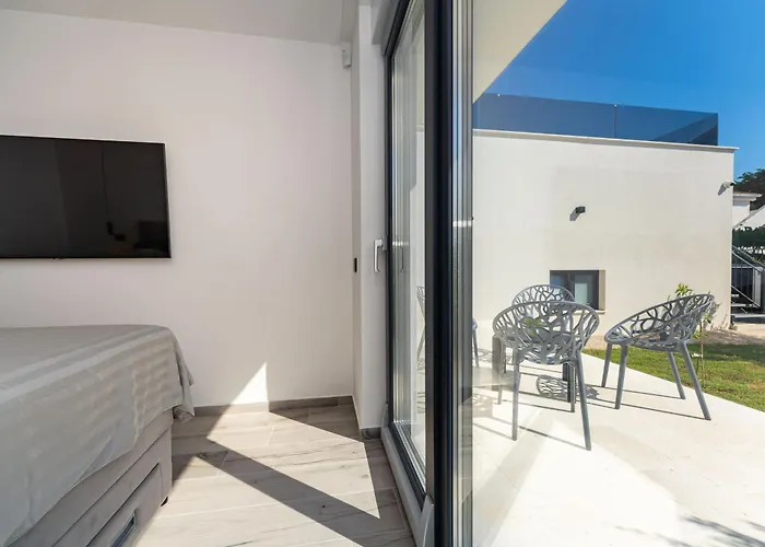 Ap With Pool Zadar Nin Villa