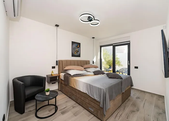 Ap With Pool Zadar Nin Villa